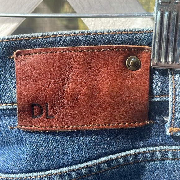 DL1961 ‘Nick’ Pebble Beach Slim Jeans - Picture 4 of 10